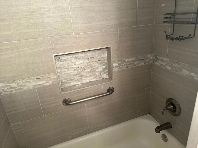 Building Photo - 1980 Tahitian Pl