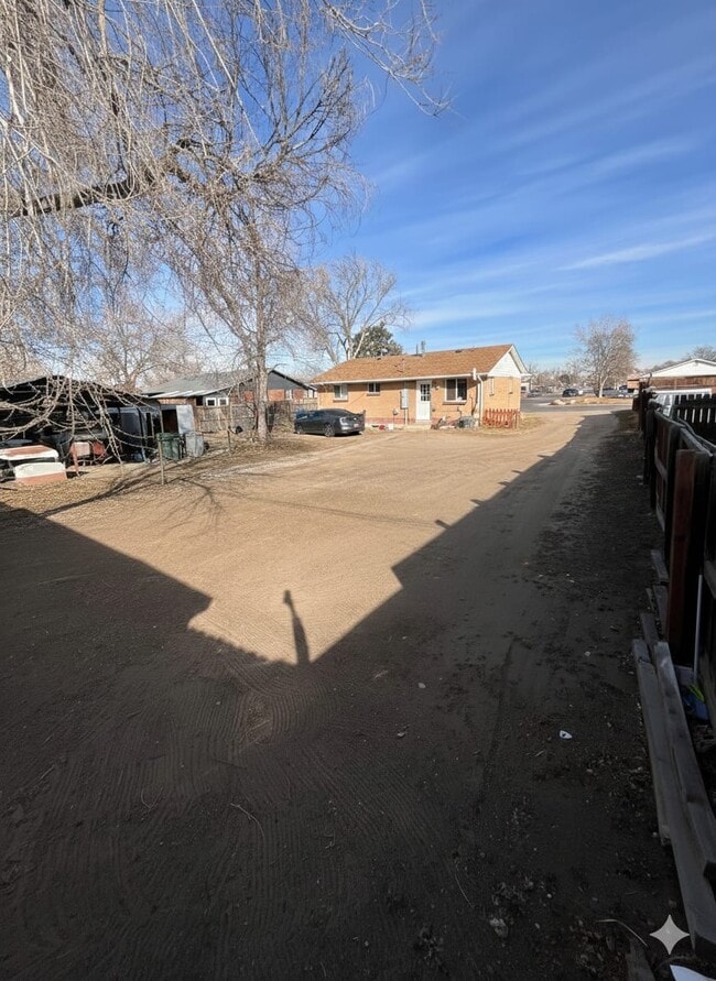 Building Photo - 6020 E 68th Way