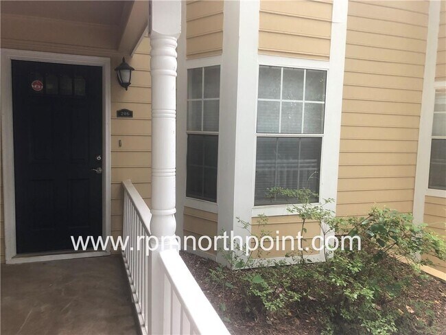 Building Photo - 4161 Riverlook Pkwy SE