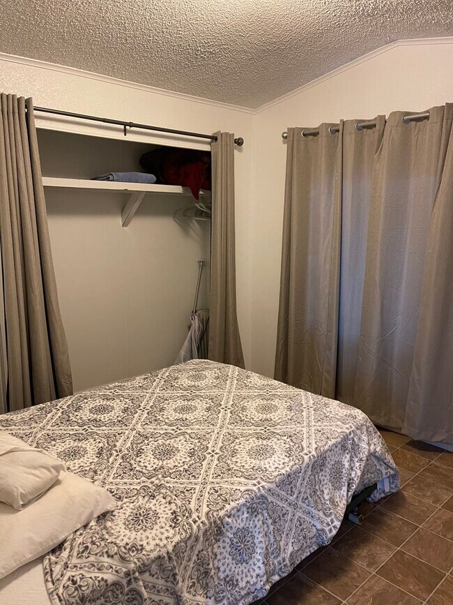 Building Photo - 3 bedroom 2 bath South Fork Reservoir rental