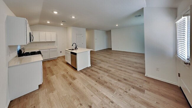 Building Photo - Brand New Spacious 4 Bedroom 2 Bath Home i...