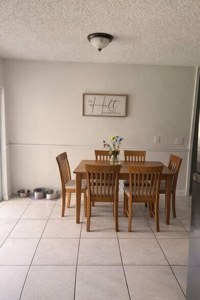 Building Photo - 7102 Daggett Terrace