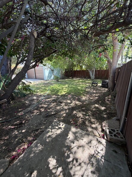 Building Photo - 129 Stonehaven Way