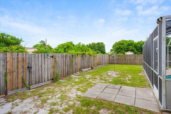Building Photo - 3749 SW Kasin St