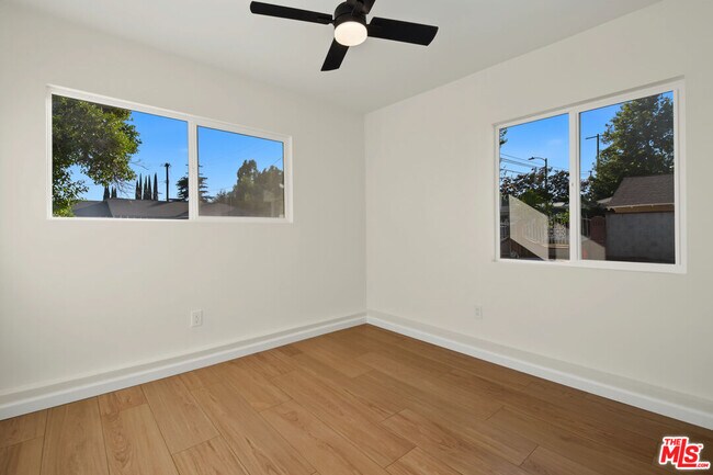 Building Photo - 11510 Fenton Ave