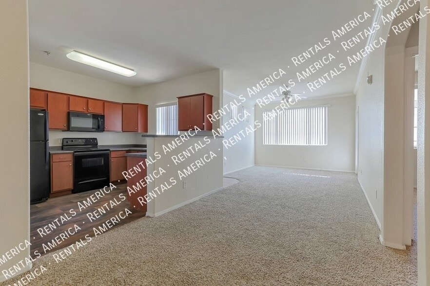 Building Photo - 1941 S Pierpont