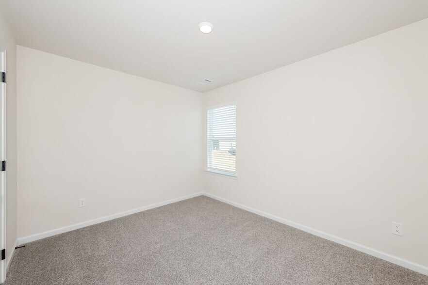 Building Photo - 398 Egret Ct