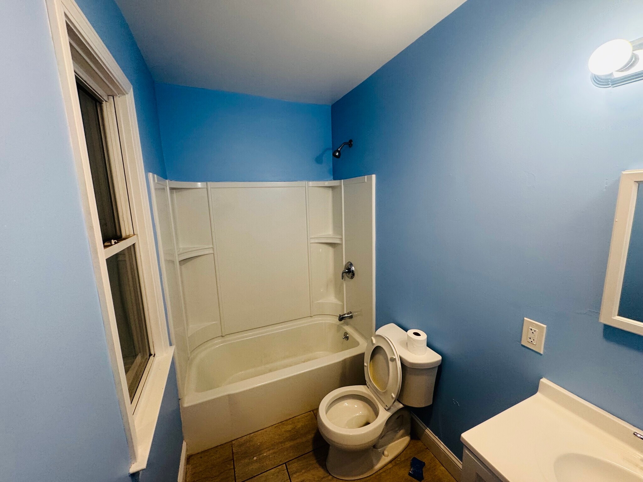 Bathroom - 38 Hanover St