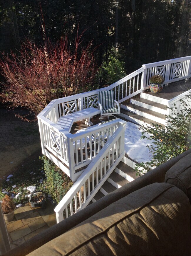 Building Photo - 1640 Lazy River Ln