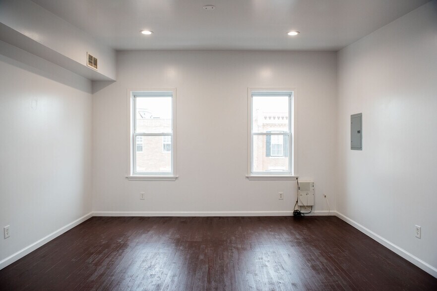 Building Photo - 1720 S 4th St