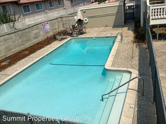 Building Photo - 2 br, 2 bath House - 3433 Norton Way #5