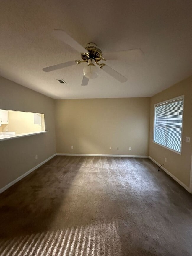 Building Photo - Briarwood West!!!