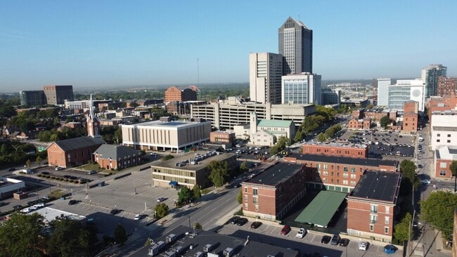 Building Photo - 120 E Mound St