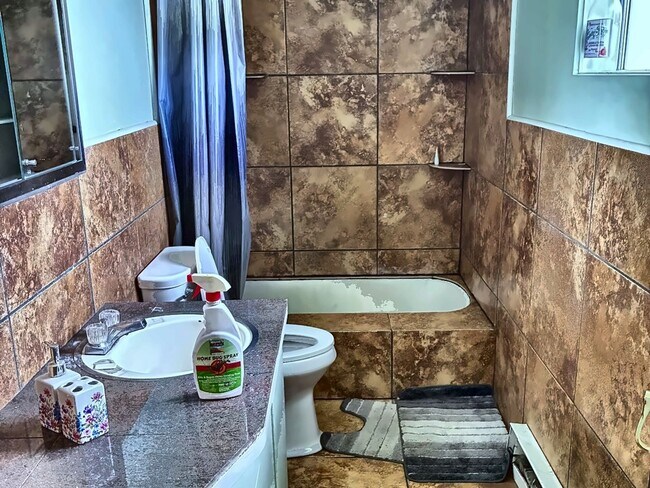 Building Photo - Charming Two-bedroom, One-bathroom home in Orofino, Idaho