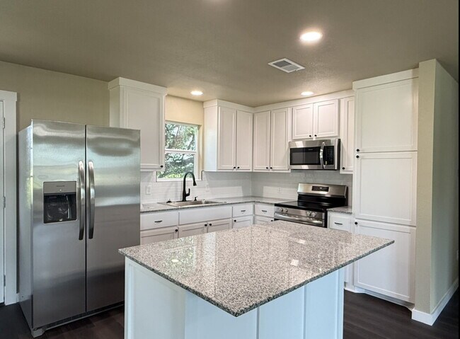 Building Photo - "Charming 2-Bed, 1-Bath Retreat in Lott, TX – 1100 Sq Ft of Cozy Living!"