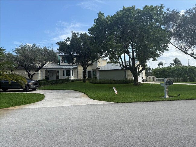 Primary Photo - 11820 NW 5th St