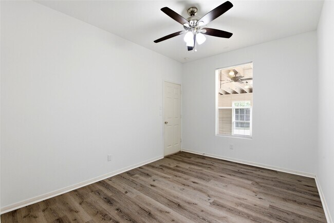 Building Photo - 18427 Grove Brook Ln
