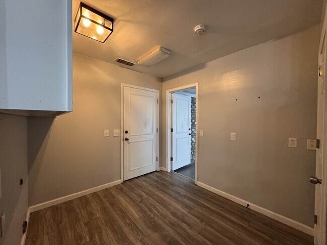 Building Photo - 1610 Aldrich Ave