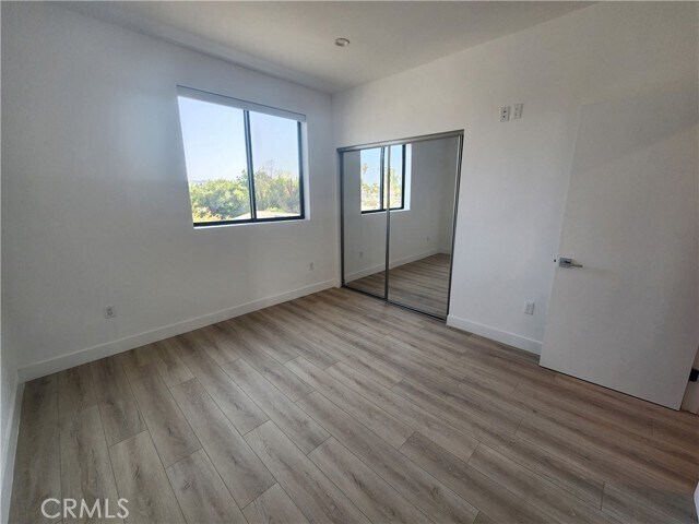 Building Photo - 6061 Fulton Ave