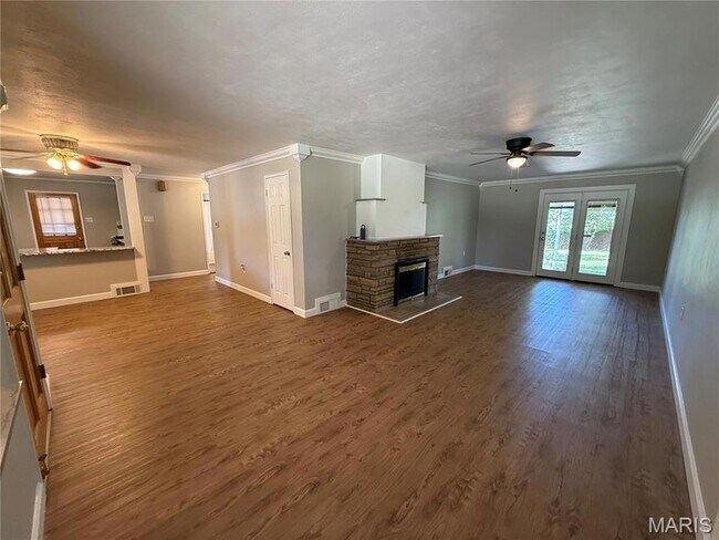 Building Photo - 6321 Monterey Dr