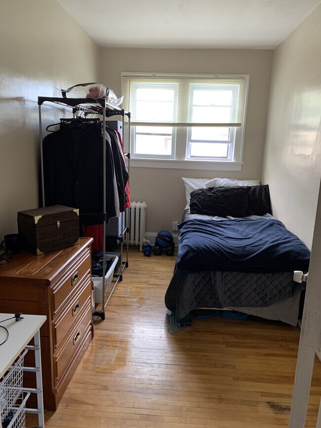 Building Photo - Como