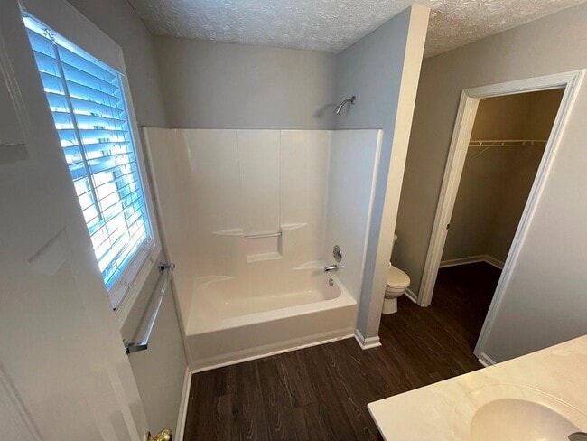 Building Photo - 3251 Avensong Village Cir