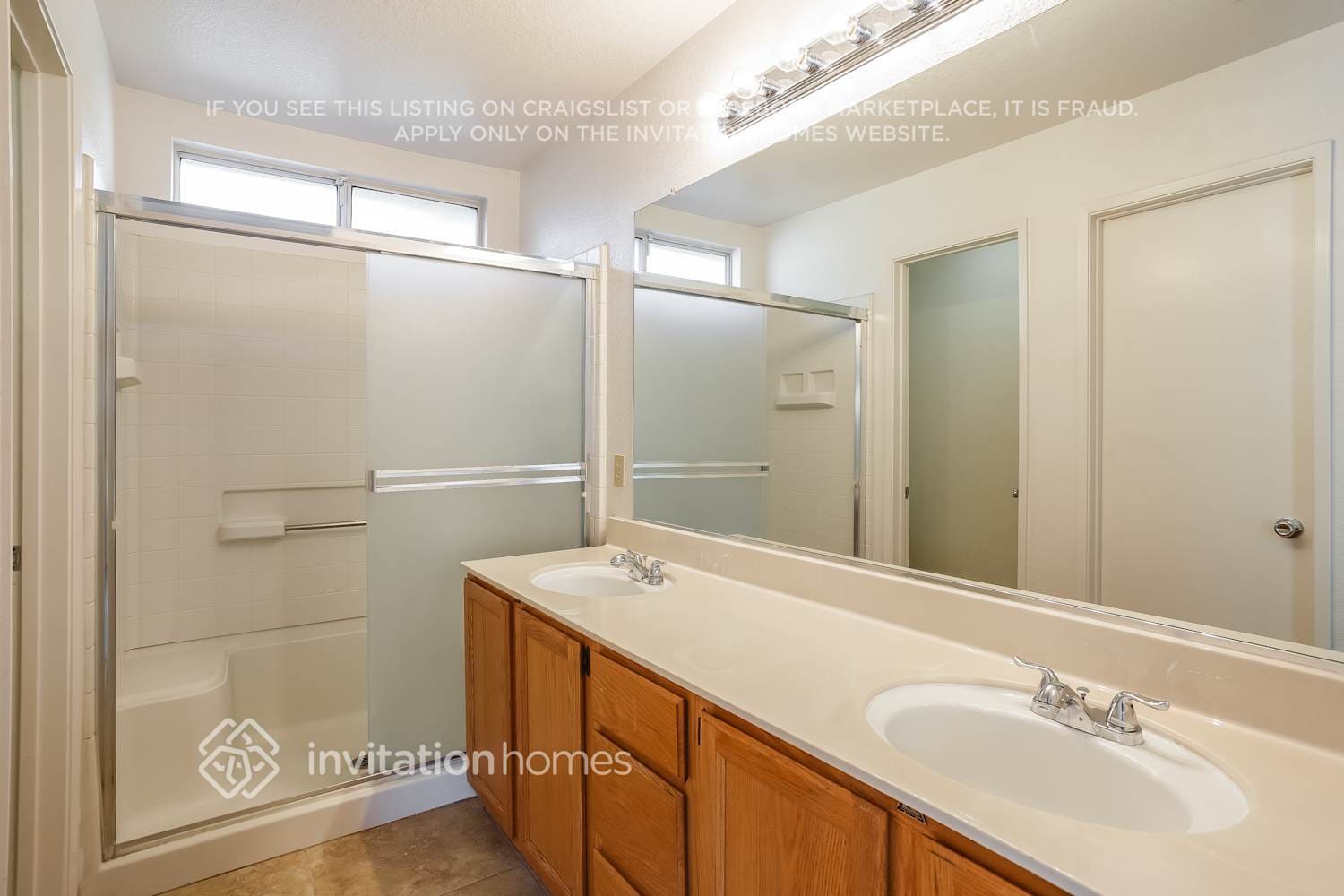 Building Photo - 14510 Cedar Valley Dr