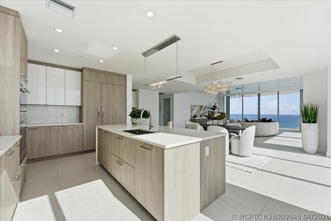Building Photo - 151 N Seabreeze Blvd