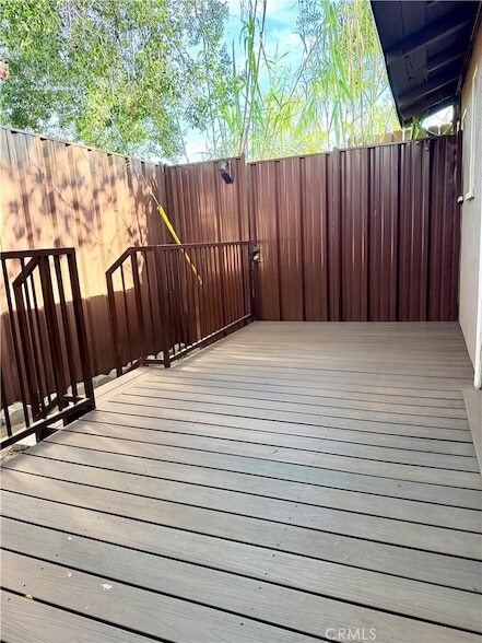 Building Photo - 1542 E Woodbury Rd