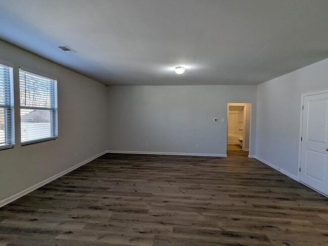 Building Photo - 2034 Britt Dr