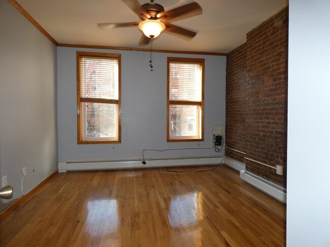 Building Photo - 931 Park Ave