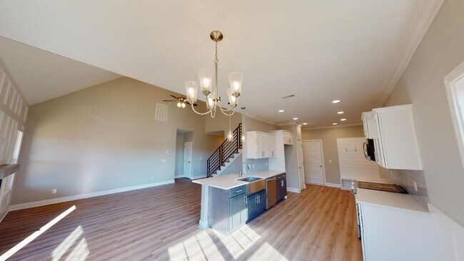 Building Photo - **COMING SOON** BEAUTIFUL-5 Bedroom for Rent!