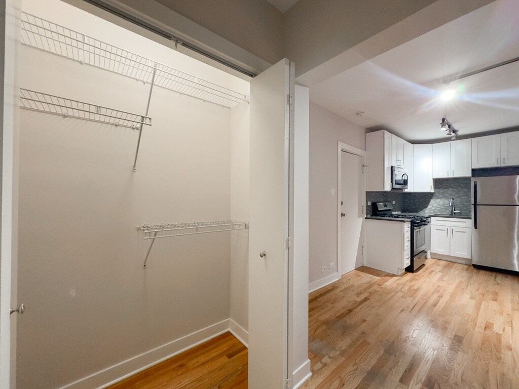 Building Photo - 2424 N Kedzie Blvd