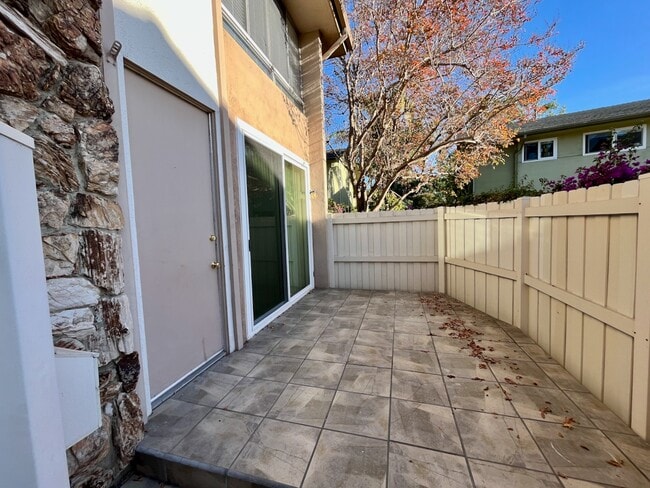 Private patio1 - 5215 Sepulveda Blvd
