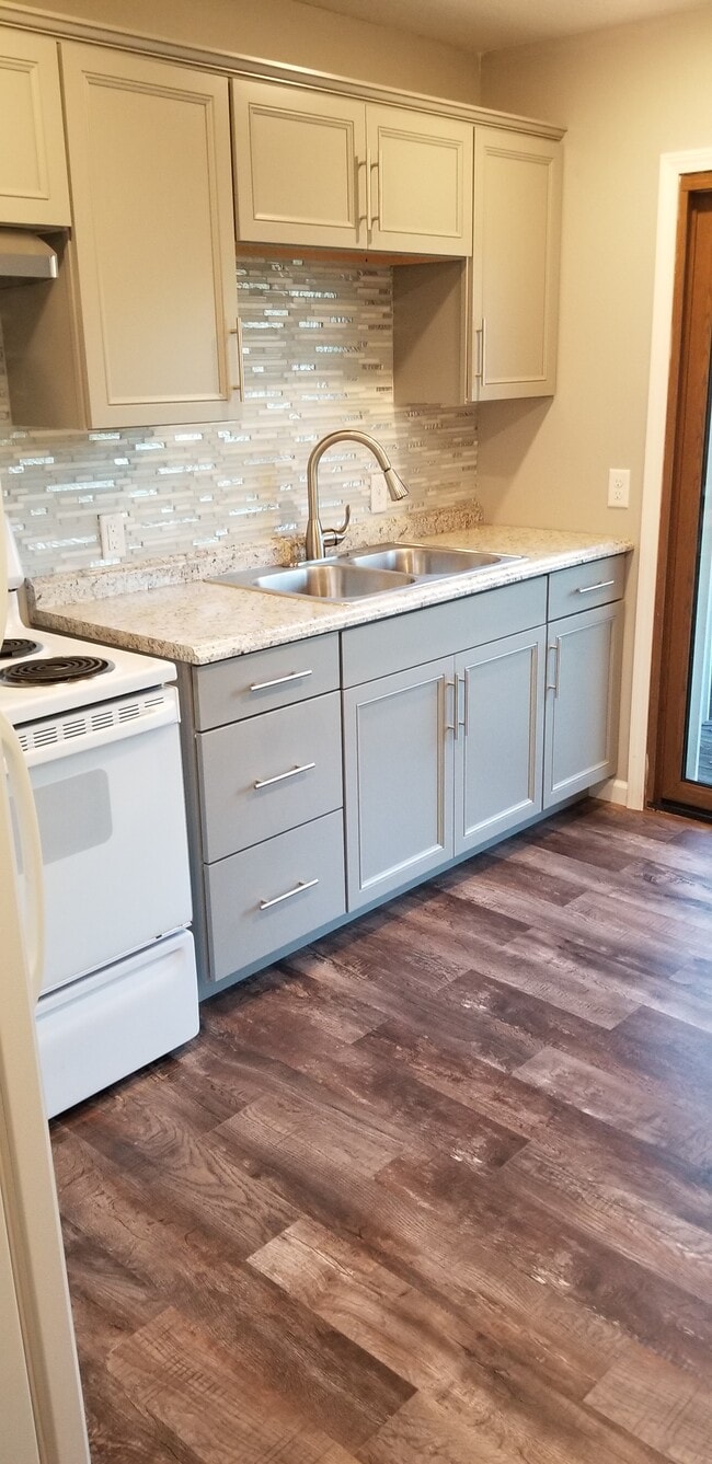 Building Photo - 1208 Beverly St