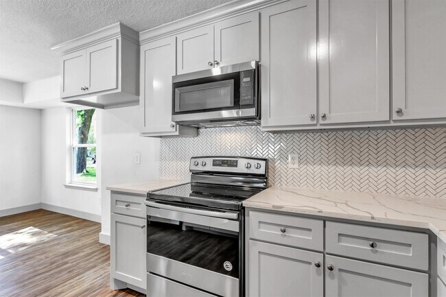 Building Photo - 23118 Whispering Willow Dr