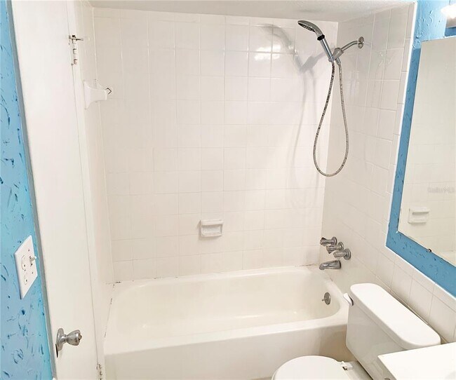 Building Photo - 125 Springwood Cir