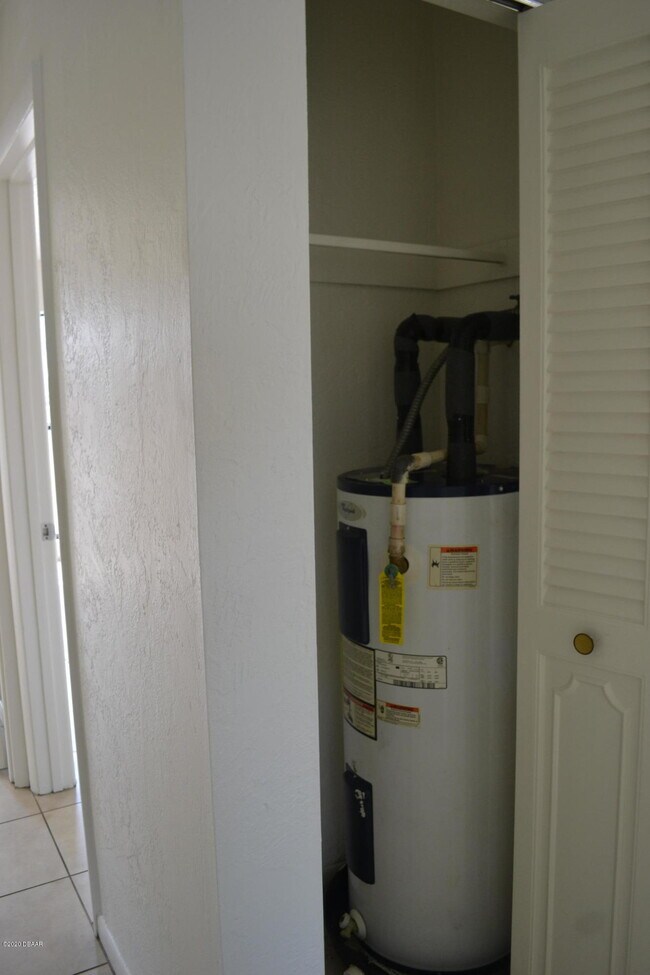 Building Photo - 309 Oakridge Blvd