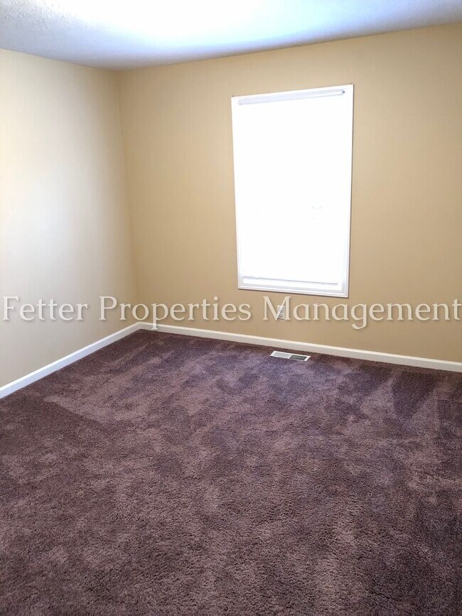 Building Photo - 3 Bedroom Newburgh Home!!