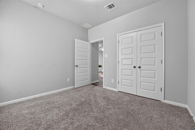 Building Photo - 105 Drifter Ln