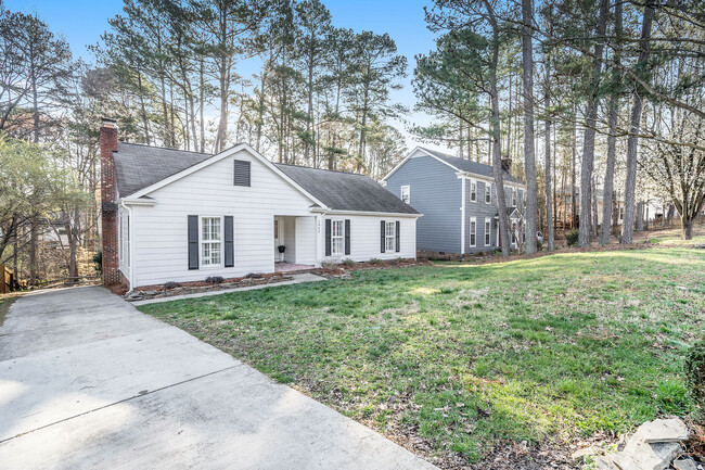 Building Photo - 2045 Trowbridge Ct
