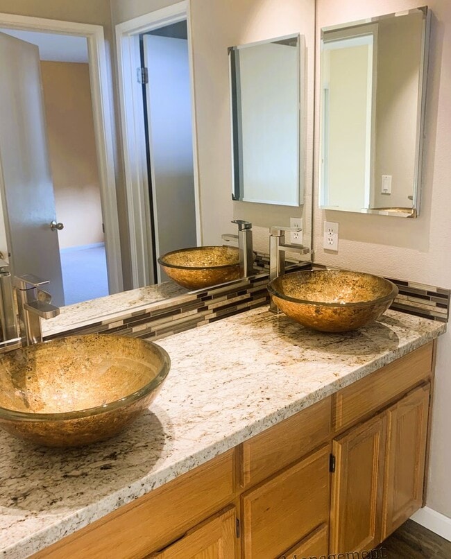 Building Photo - 1790 Stone Creek Dr