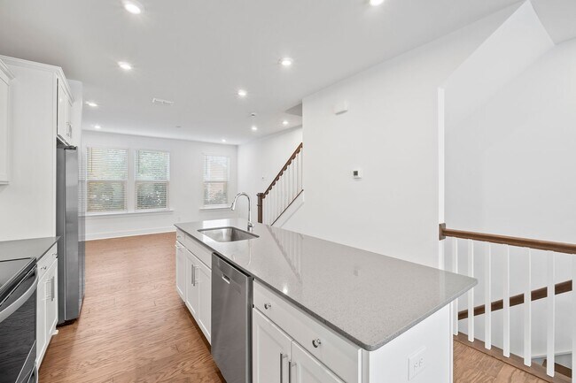 Building Photo - Prime Briar Creek Location – 3BR Townhome ...