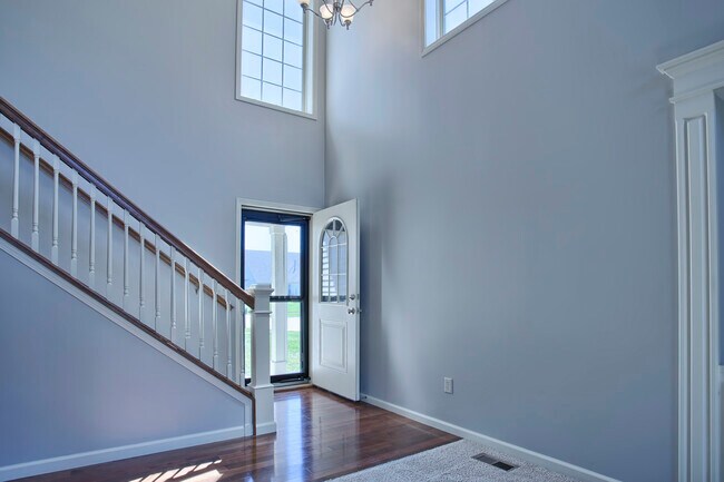 Building Photo - 2317 Blanche Ln