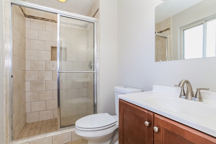 Building Photo - 1408 Graymont Ct