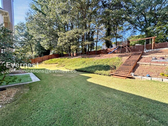 Building Photo - 1731 Holcomb Lake Rd