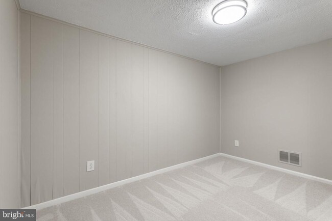 Building Photo - 941 Sherwood Ct