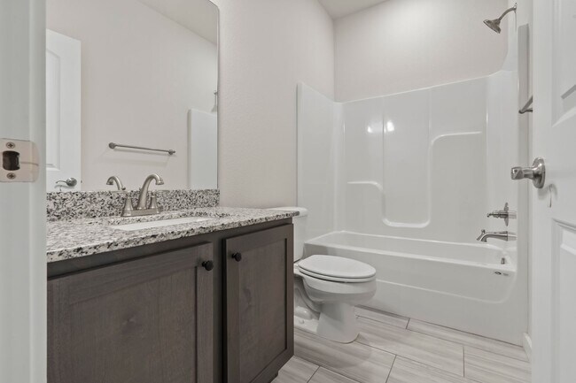 Building Photo - Like new 4BR Farmington home! LOADED with upgrades! Don't miss out!