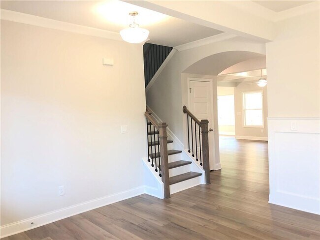 Building Photo - 1552 Dover Creek Ln
