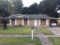 Building Photo - 106 Village Ln